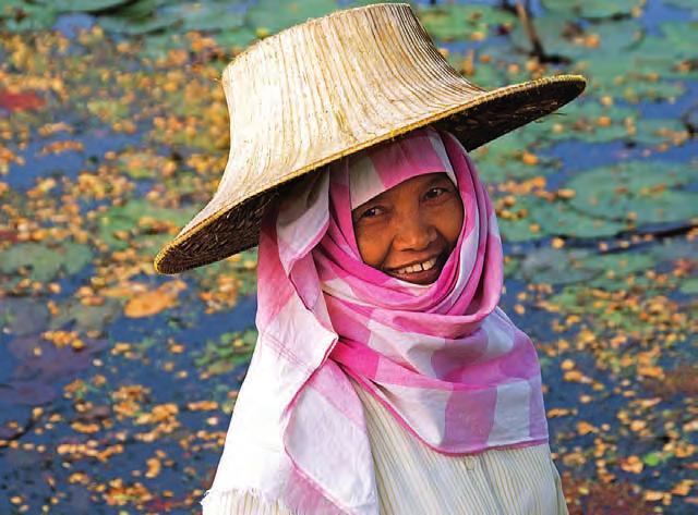 Willkommen in Thailand Im»Sehnsuchtsland«ist der Traum vom glücklichen Tropenparadies trotz sehr realer Probleme immer noch gelebte Wirklichkeit.