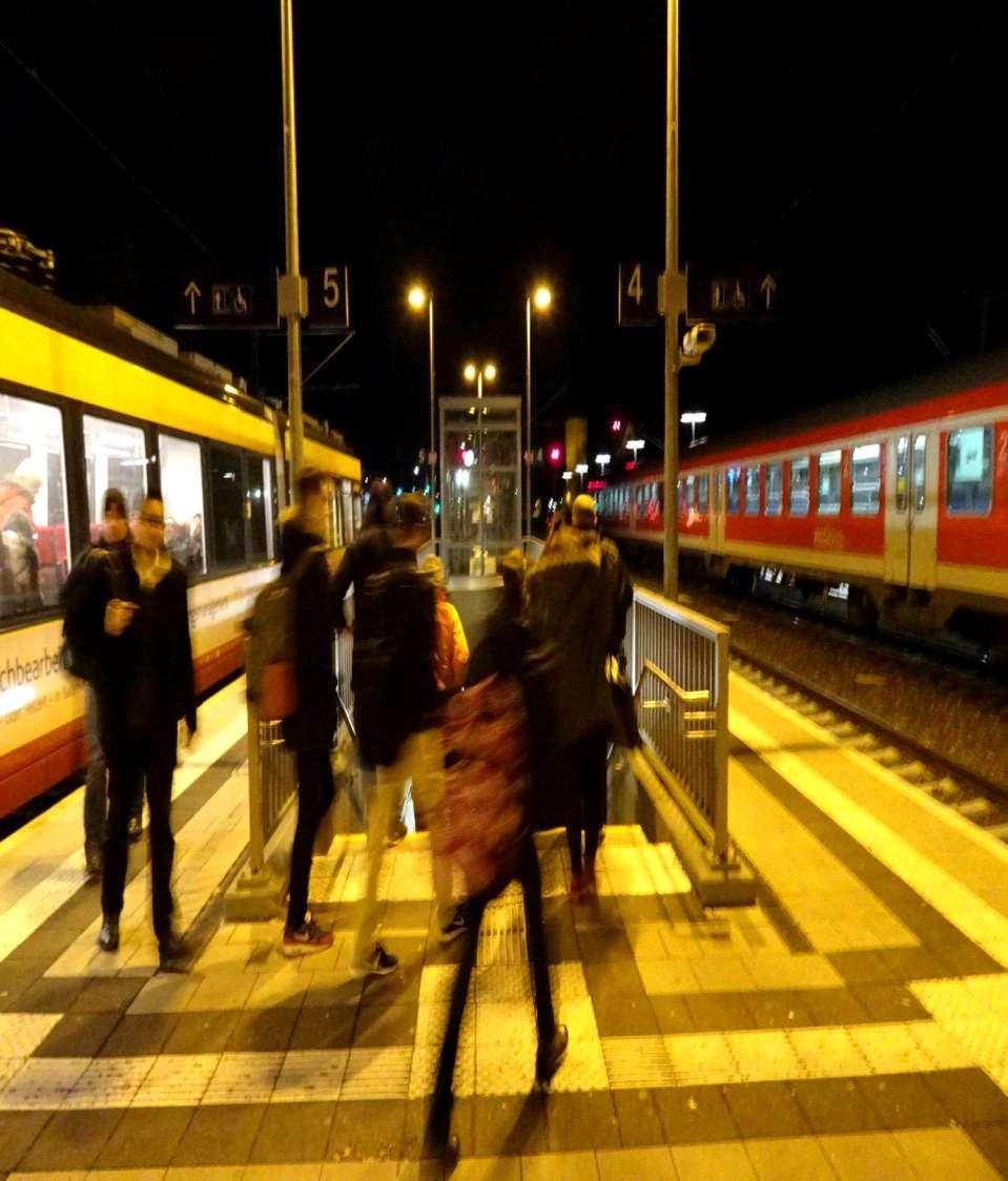 Neckarsulm Bahnhof - Umsteigen von der S41 in den Zug nach HN HBF bzw.