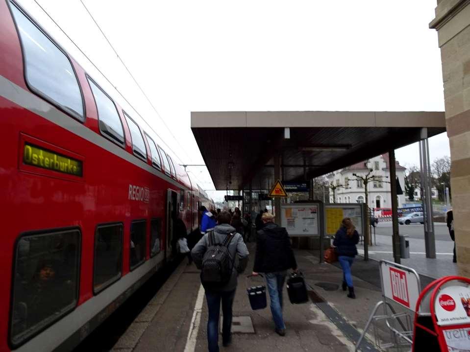 Bahnhof Neckarsulm Bahnnutzer aus Richtung Stuttgart oder HN Hbf mit dem Ziel Offenau, Gundelsheim, Hassmersheim, Neckarzimmern oder