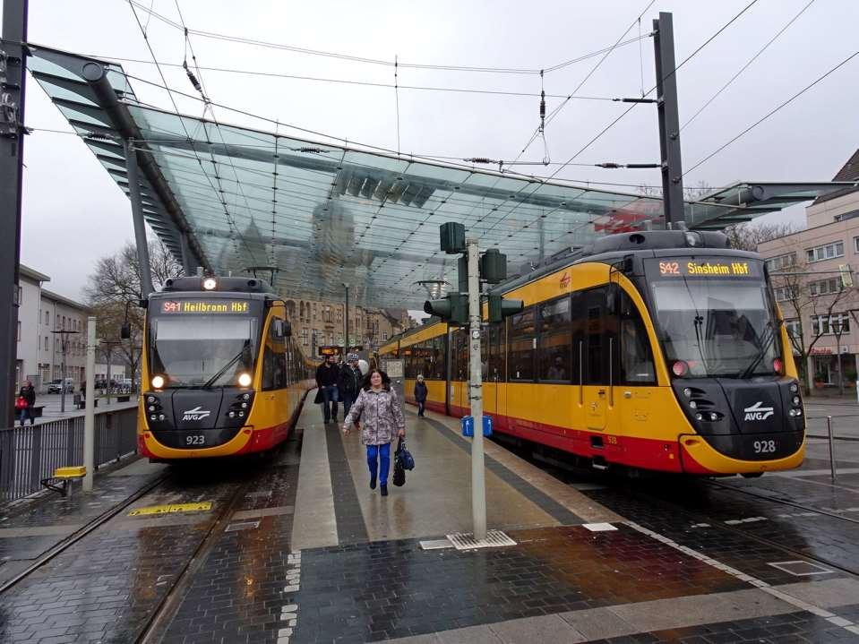 Hauptbahnhof Heilbronn Für eine Verbesserung des ÖPNV auf der Nordstrecke auch für Offenau und Gundelsheim! Wir fordern als wichtigste Maßnahmen 1.