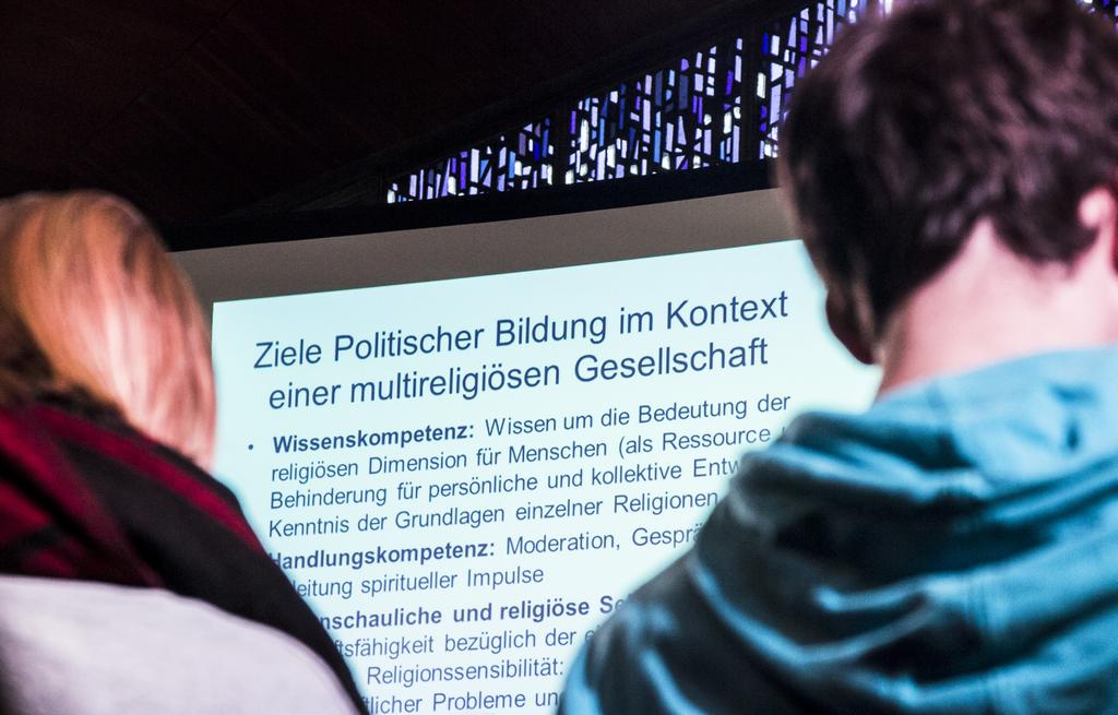 Die Veranstaltung im Haus am Maiberg in Heppenheim, beantwortete viele Fragen, aber es zeigte sich, dass es nur der Anfang einer längeren Diskussion über die Thematik war.