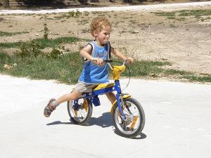 Anwendungsfelder Schulen und Kindergärten Laufradprojekt für Kindergärten Ausstattung von Kindergärten mit Laufrädern Training für KindergärtnerInnen