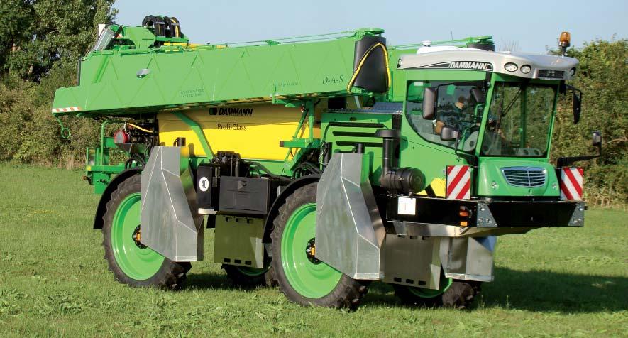 DAMMANN-trac DT 2000 H Plus Highlander Der Variable die Spur und die Bodenfreiheit des Highlanders lässt sich stufenlos an den Bestand anpassen.