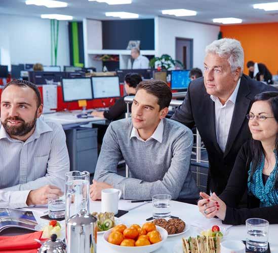 LUNCHTIME- SEMINARE MÖGLICHKEITEN ZUR WEITERBILDUNG Lunchtime-Seminare Im Unterschied zum klassischen Tagesseminar sind unsere Lunchtime-Seminare ein besonders komfortabler Weg, Sie und Ihre Kollegen