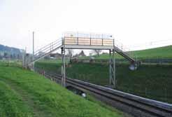Bahn). Dient die Brücke nur dem Fußgängerverkehr, spricht man auch von Steg oder in der Schweiz auch von Passerelle. Aquädukte heißen die Brücken für Wasserleitungen.