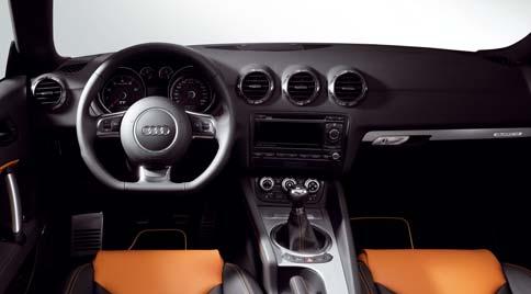 : 18-Zoll-Rad im 5-Arm-Rotor- Design im Paket für Audi A3 enthalten, optional als 19-Zoll-Rad bei Audi A4 4 für Audi A6: Multifunktions-Lederlenkrad im 4-Speichen-Design 5 gegenüber der UVP des