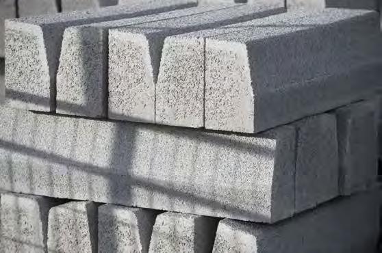 Betonplatten Bordsteine