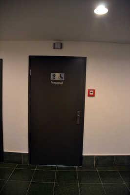 Flur Foyer > Behinderten-WC / Seitenbühne Flur zur Seitenbühne / Behinderten-WC / Rollstuhlplätze Länge (Flur/Weg/Gang):