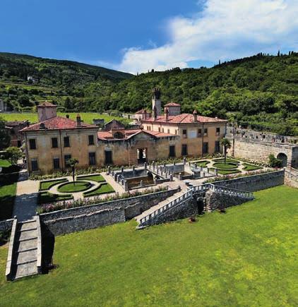 allegrini Weine voller Gegensätze In Fumane di Valpolicella betreibt die Familie Allegrini eines der renommiertesten Weingüter Italiens und pflegt dort ihr jahrhundertealtes Wissen über Weinbau und