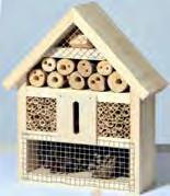 Sie leben nicht, wie Honigbienen, in einer Gemeinschaft mit verteilten Aufga- Als Nisthilfe für Wildbienen kannst du auch eine ihr Nest angelegt. ben.
