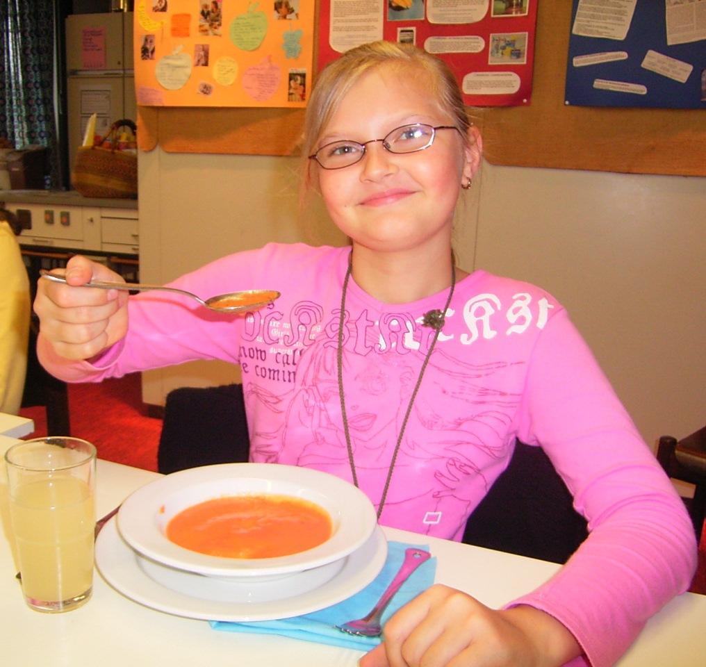 4. Erfolgsgeschichten Gymnasium Herderschule In nur einer Woche von 2 auf 80 Mittagessen täglich Leckere, ausgewogene Pausenangebote