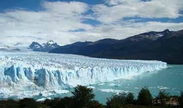 Tag 4 Perito Morreno Nationalpark Los Glaciares APerito Moreno Gletscher ABootsfahrt Heute erwartet uns eines der wahrscheinlich größten