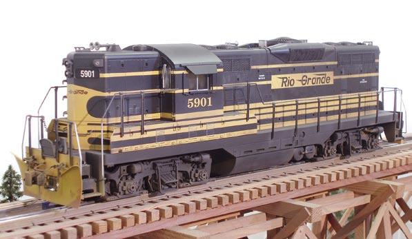 GP-9 Diesellokomotive der D&RGW Digitalisierung und Alterung eines Modells Bereits in früheren Artikeln des SPUR G MAGAZINs, wie in der Ausgabe 11 vom Juni 2011 über den Tennessee Pass, hat sich der