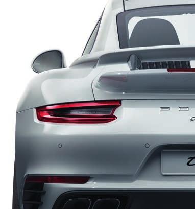 KONTROLLE: ZU ALLEN JAHRESZEITEN Weiterentwickeltes Porsche Traction Management (PTM) für harmonisches Fahrverhalten und optimale Traktion.