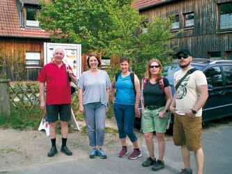 Dort empfingen uns Naturfreunde der Ortsgruppe Pfungstadt und wir gingen zusammen mit einem ortskundigen Führer über den Natura- Trail.