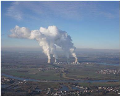 Das AKW Cattenom Im französisch-luxemburgischdeutschen Grenzgebiet, 2,5 km von der Mosel und ca.