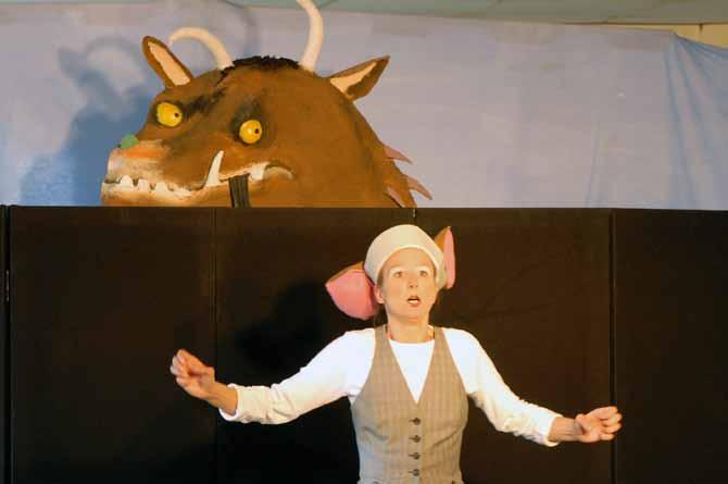 10 Kinder- und Figurentheater Der Grüffelo pohyb s & konsorten Mobiles Theater Eine wundervolle Geschichte über die Kraft der eigenen Phantasie, über Mut, Witz, Köpfchen und der Ermunterung, die