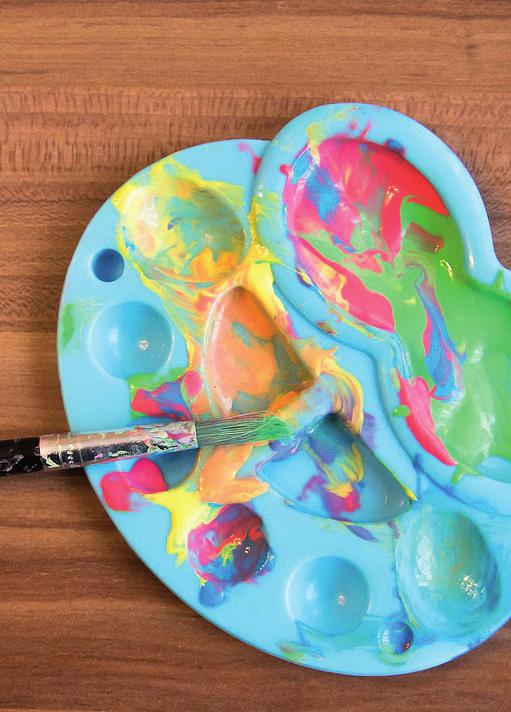 16. März 2019 Kreativwerkstatt Alles ist bunt! Frühling. Sonne. Farbe! Du hast Lust ein riesiges Gemeinschaftsbild zu malen oder einen Regenbogenkuchen zu backen?