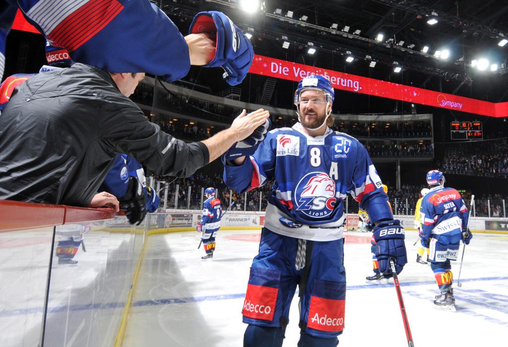 Gebäude ZSC Lions Arena Grundfläche Gesamtfläche 28 000 m2 72 800 m2 (inkl.