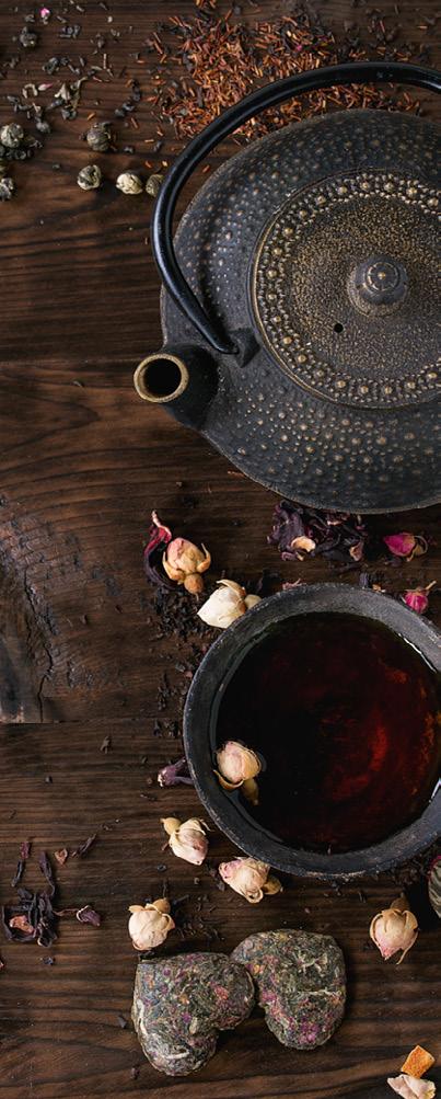 Der ultimative Tee-Guide Der ultimative Tee-Guide DER ULTIMATIVE TEE-GUIDE Tee ist so viel mehr als ein Heißgetränk. Er wärmt von innen und trägt zum Wohlbefinden bei.