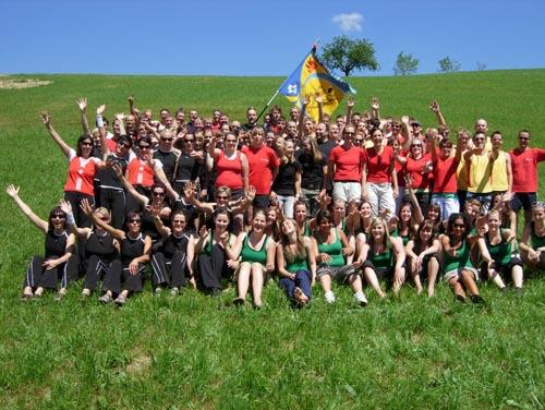 Die rund 700 Mitglieder aus den drei Vereinen STV Willisau Jugend, Damenturnverein und Turnverein wurden damals im neuen Verein STV Willisau zusammengefasst.