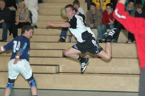 2.3.5 Handball In den letzten Jahren konnte der STV Willisau Handball beachtliche Erfolge - auch auf nationaler Ebene feiern.