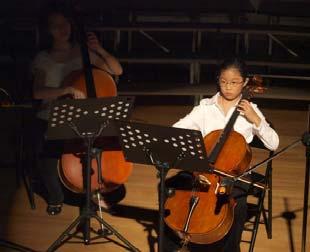 Annette Chen, ebenfalls Klasse 4, spielte Cello.