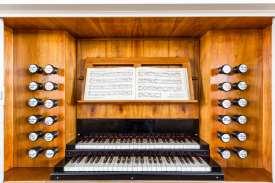 2 Fotos: Matthias Löwe Orgel-Nachrichten 31 Mitteldeutscher Rundfunk berichtet über Orgeln aus unserem Kirchspiel Claus Fischer vom Orgelmagazin des mdr - Kultur-Radios berichtete bereits im Dezember