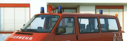Mannschaftstransportwagen (MTW) Baujahr 1997 Dieser Mannschaftstransportwagen ist ein Feuerwehrfahrzeug zur Beförderung von Feuerwehrpersonal und seiner persönlichen Ausrüstung.