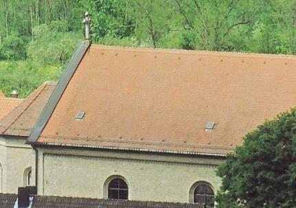 Seite 8 3 (4) Dachfenster sind als untergeordnete Bauteile eines Daches zu verstehen und als stehendes Rechteck, das das Verhältnis von Breite zu Höhe 4 : 5 nicht unterschreitet, auszubilden.