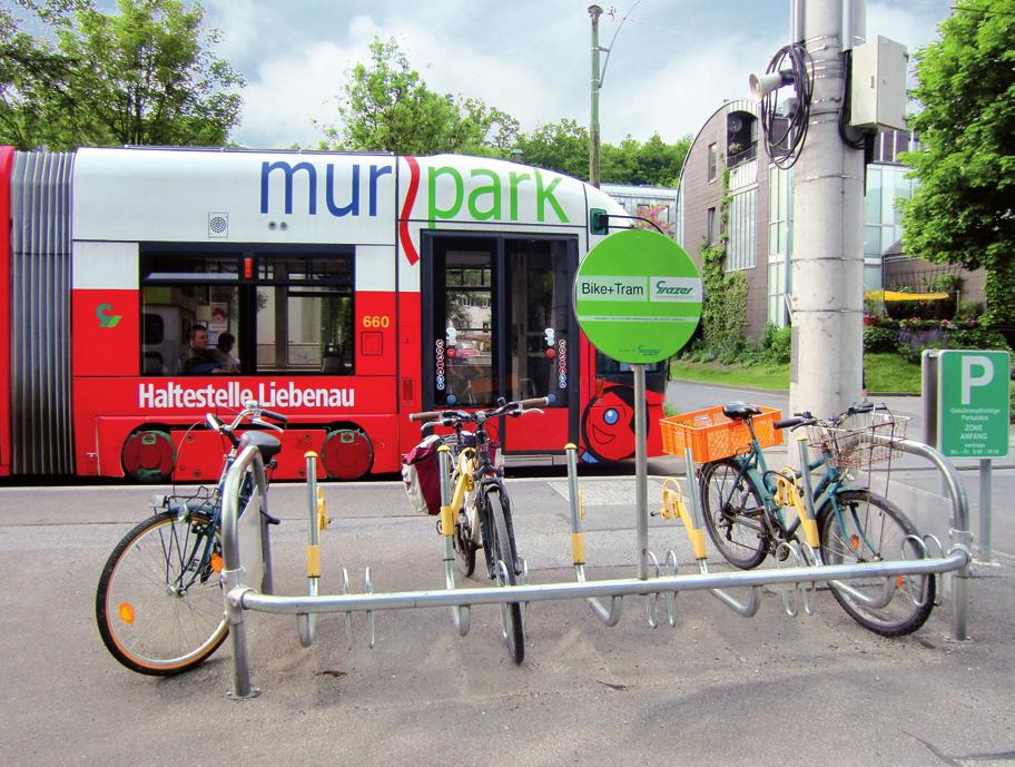 3.4 Parkovanie bicyklov na zastávkach verejnej dopravy Bike + Ride Na to, aby sa naplno využila verejná dopravná sieť, bicyklová a verejná doprava musia byť úzko späté.