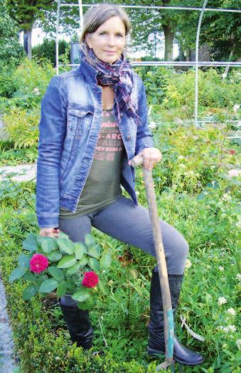 Es wird darum gehen, wie wir gesunde und robuste Rosen völlig ohne chemisch-synthetische Mittel anbauen, kündigt die erfahrene Rosenvermehrerin an.