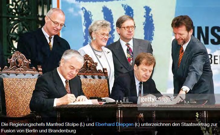 MP Stolpe und RBm Diepgen unterzeichnen den Staatsvertrag am 27.