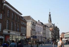 Powered by TCPDF (www.tcpdf.org) Touristische Informationen Rosmalen Rosmalen ist eine Stadt mit 31.000 Einwohnern, die seit 1996 zu dem Bezirk 's Hertogenbosch gehört.