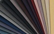Schurwolle, 19% Polyester, 8% Polyamid 3 gr/m² Tress ist ein Flachgewebe, dessen lebendiger Ausdruck sich aus dem Gegensatz einer gleichmässigen Struktur und einer natürlichen Melange ergibt.