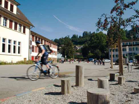 04 Luzerner Kantonsspital Wolhusen - ein wichtiger Anbieter für eine grosse Region 05 Schulanlage Rainheim zukunftsorientiert - unsere Bildung vielseitig und innovativ - unsere Arbeitswelt 04 Wir