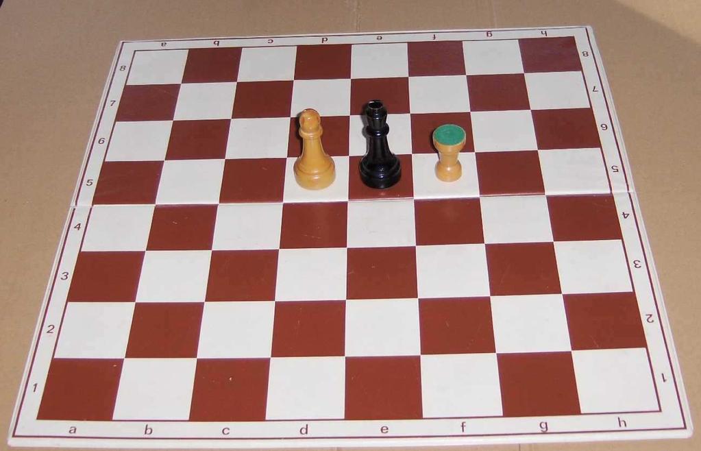 Denn sie können so nicht in einem wirklichen Spiel vorkommen. Wenn Schwarz schachma- ist, muß Weiß den letzten Zug gemacht haben. Das ist aber gar nicht möglich.