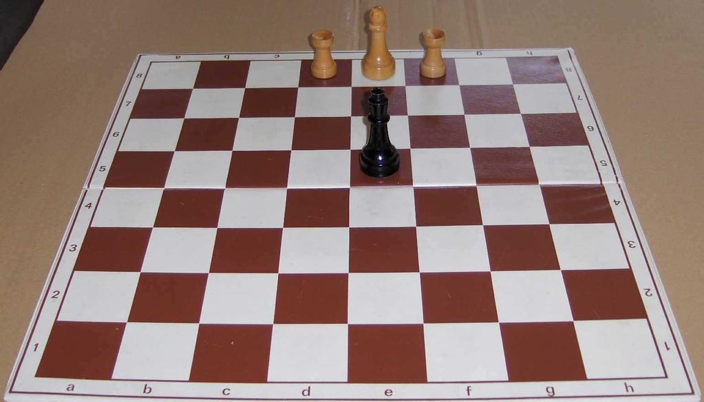 Schachaufgabe 07: Ma-Übung - Lösung Chess Problem 07: Mate training - Soluon Mit 3 Figuren geht es.