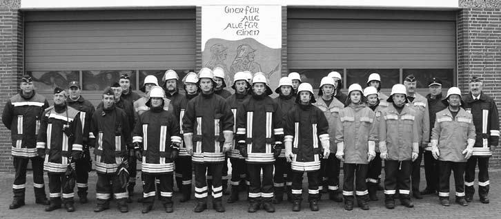 18 Truppmannausbildung in Nindorf 26 Männer und Frauen des Amtes Mitteldithmarschen beendeten den ersten Teil ihrer Grundausbildung in Nindorf erfolgreich.
