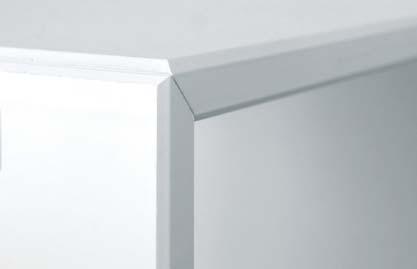 Shelves in -cm-thick tempered glass with supports bonded with UV-cured adhesive.