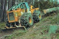 4.6 Echipament şi utilaje pentru transportarea masei lemnoase Echipament personal de protecţiei pentru transportul masei lemnoase Echipamentul de protecţie al şoferului utilajului este în mare