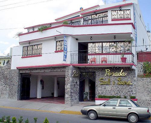 México Hotel Casa Mora B&B Callede la Cruz No.18 Malinalco, Tel/Fax: 52 714 147 0572 Posada Soy y Luna Av.