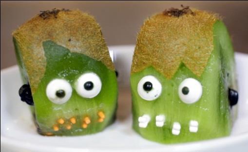FRUCTUL DE AUR Fructul de kiwi, stăpân în lumea fructelor! Iar acest lucru nu este spus la întâmplare, ci în urma unui clasament al celor mai sănătoase fructe, alcătuit de cercetătorii americani.