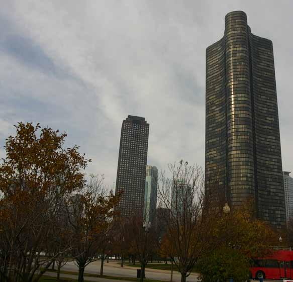 positioniert, das alle Wohnungen sowohl Blick auf den See, als auch auf Teile der Chicagoer Skyline haben.