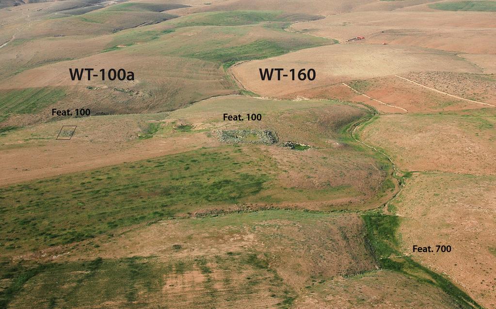 Radcliffe, APAAME_20070417_FFR-0093). nengruppe liegen. Site WT-26 (Abb. 2) wurde ursprünglich 1997 im Zuge der Wadi ath-thamad Regional Survey von J. A. Dearman aufgenommen und als nabatäisch-römischer Agrarkomplex mit umayyadischer Nachnutzung interpretiert.