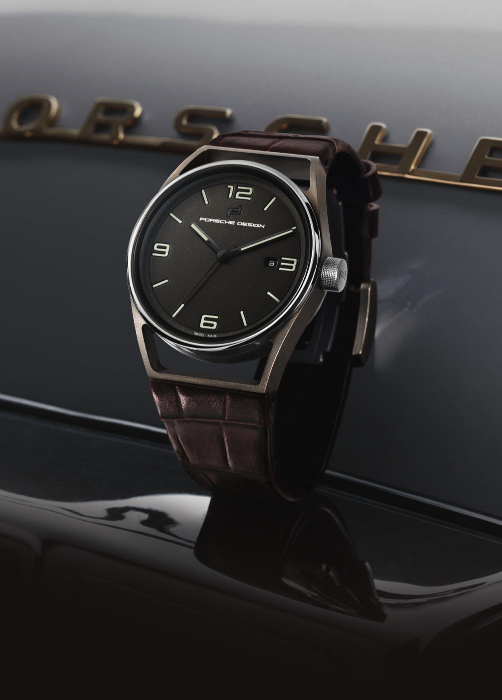 Porsche Design Timepieces 1919 DATETIMER ETERNITY Edles Alligatorenleder und gebräuntes Titan. Zeitlose Eleganz, inspiriert von Bauhaus Architektur und Design. Designed by Studio F. A. Porsche.