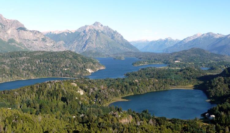 Tag 3 Lago Todo Los Santos Puyuhue - Bariloche Morgens besuchen Sie das Pionier-Museum in Petrohue mit seiner einzigartigen Ausstellung über die Besiedlungsgeschichte der Seen-Region.