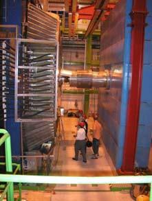 Large Hadron Collider (LHC) im CERN liefert Messdaten ( Events )