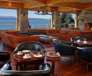 Hotel Cacique Inacayal (Komfort) Direkt am Ufer des Nahuel Huapi Sees gelegen, bietet das Hotel Cacique