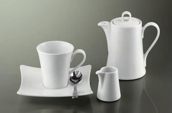 Formen ein. Tassen und Kannen greifen diese Gestaltung auf: Das Reliefband der Teller wird zum dekorativen Henkel.
